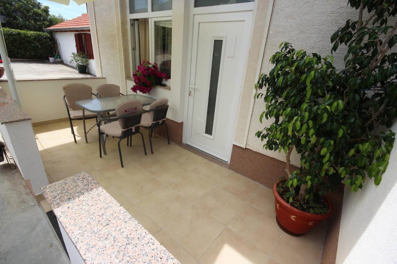 Family Apartment Mirela Borik Zadar Bagian luar foto