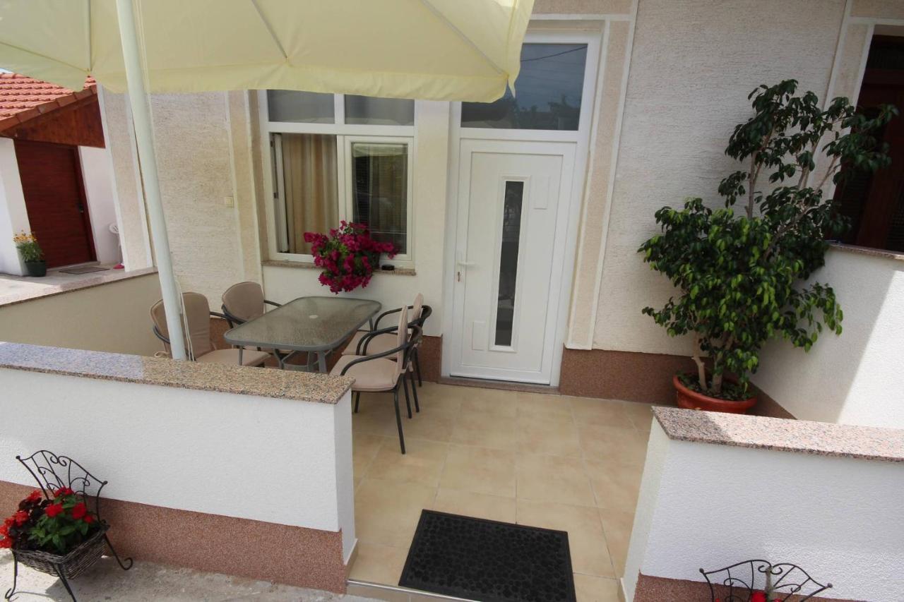 Family Apartment Mirela Borik Zadar Bagian luar foto